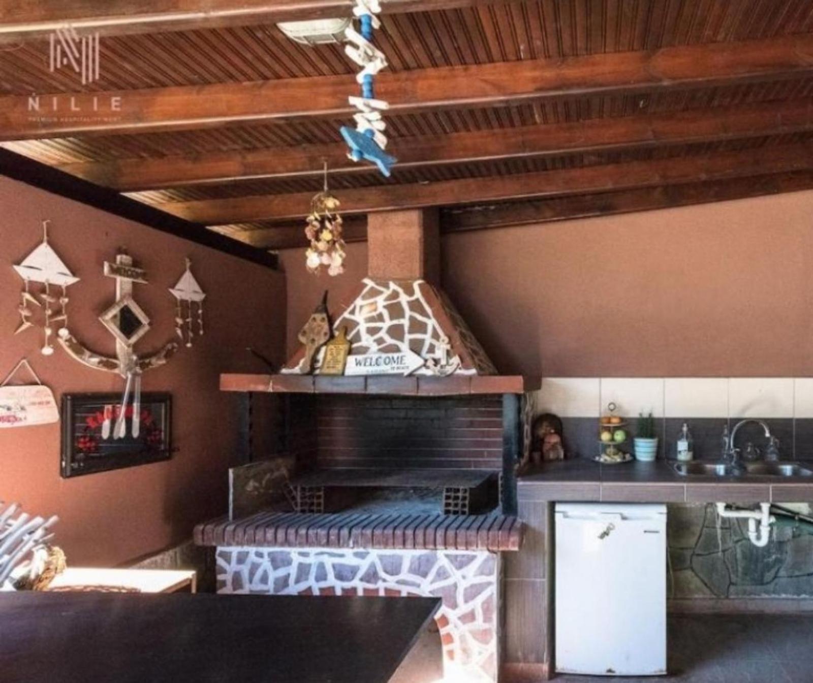 Villa Roadhouse, Nilie Hospitality Mgmt Flogita Exterior foto